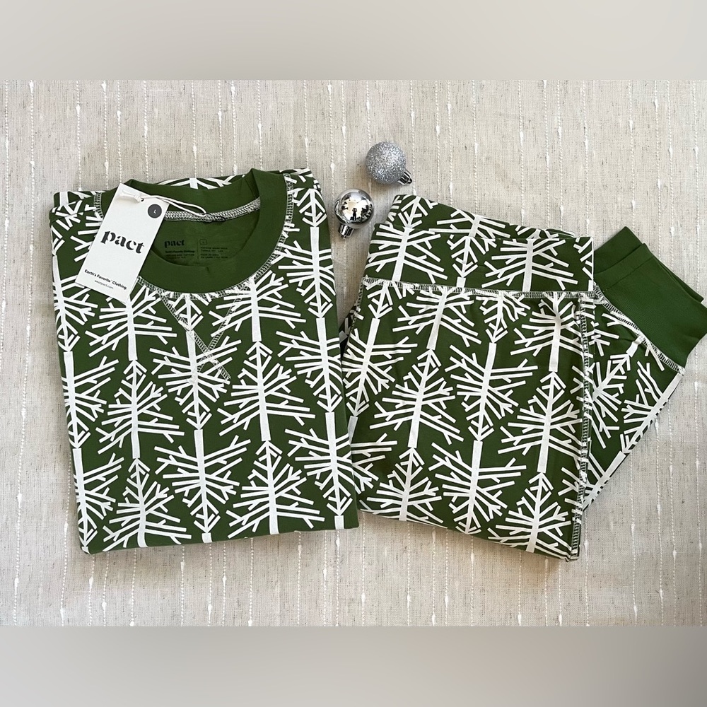 Pact - Organic Holiday Pajama Set.